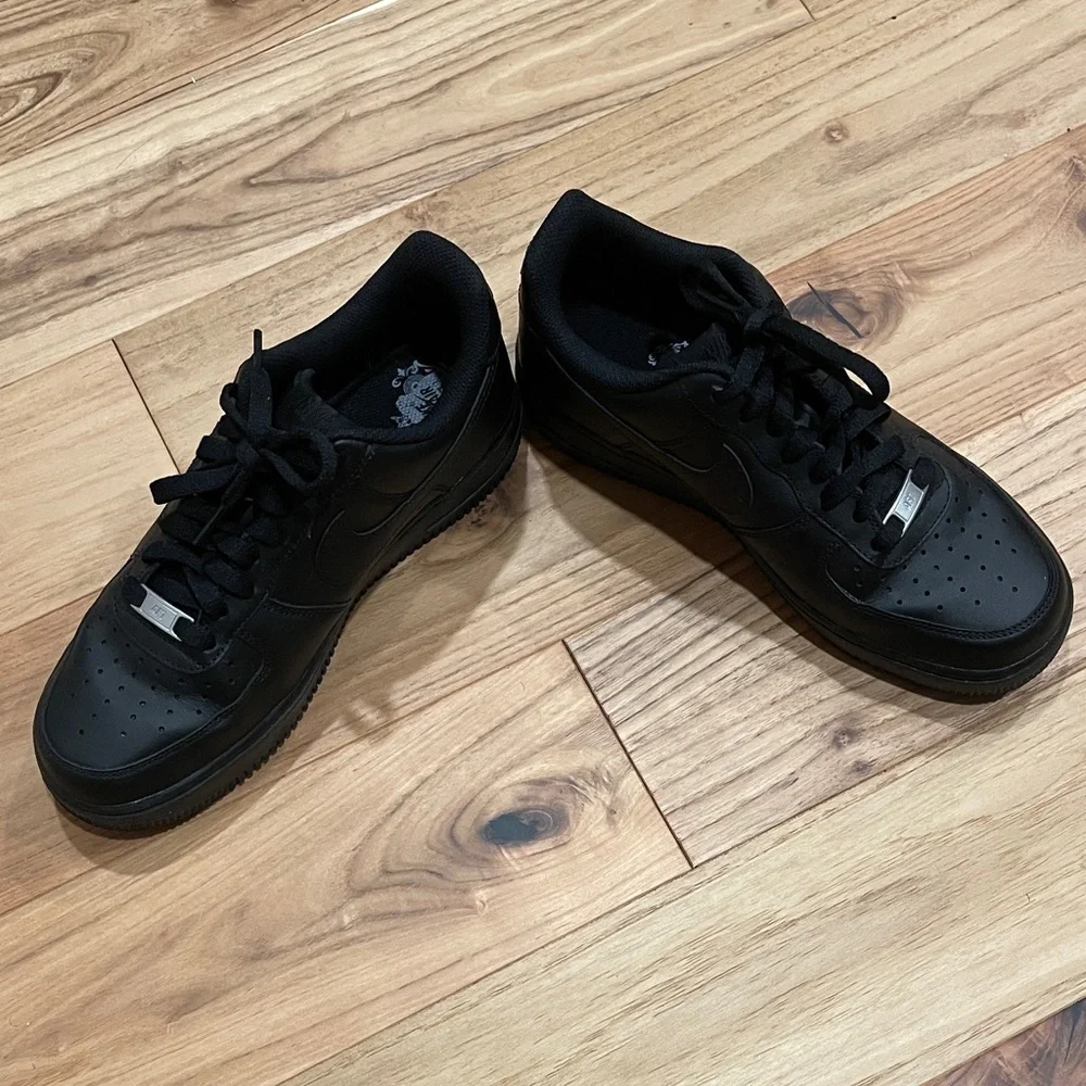 Nike Air Force 1 Black Women's Sneakers - Picture 5 of 7